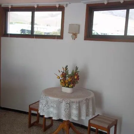 Tonezix Holiday home Famara