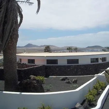 Tonezix * Famara